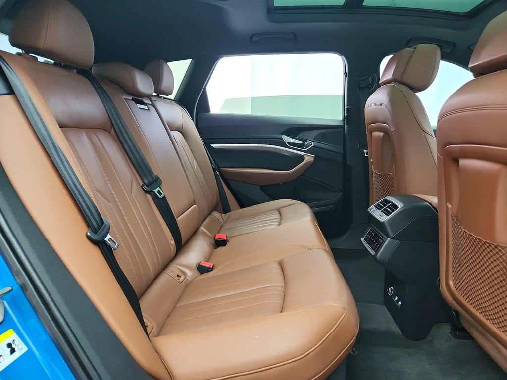 Used 2019 Audi e-tron Premium Plus AWD/4WD image 32