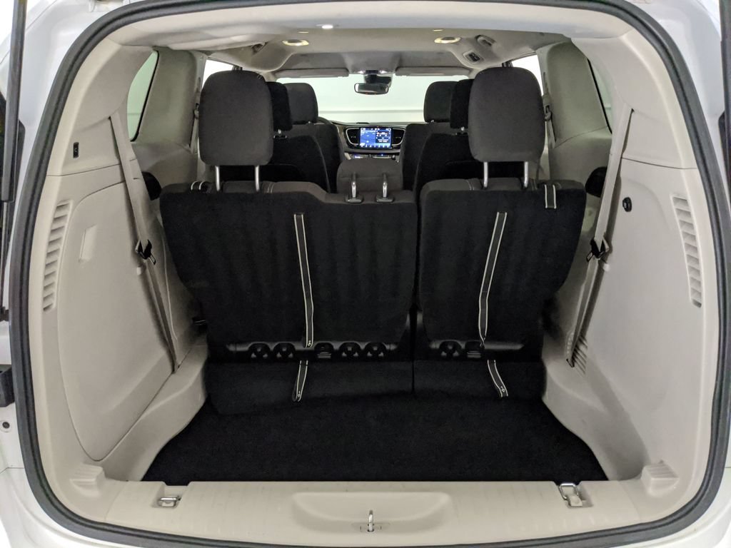 Used 2024 Chrysler Voyager LX FWD image 19