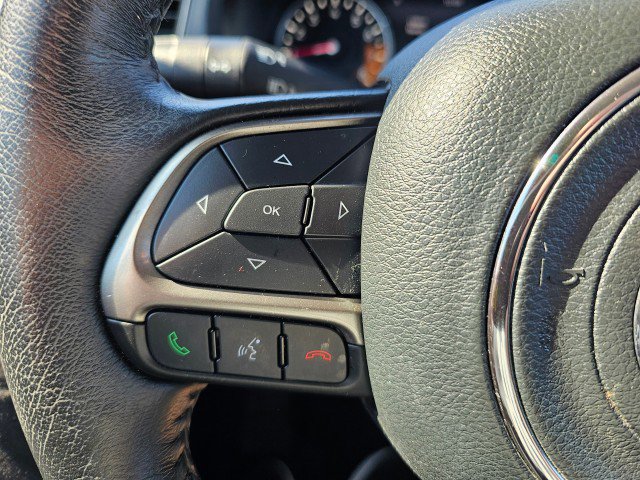 Used 2018 Jeep Renegade Limited image 32