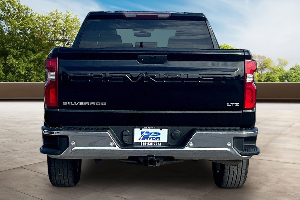 Used 2021 Chevrolet Silverado 1500 LTZ AWD/4WD image 4