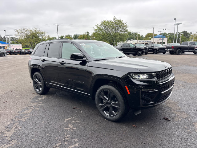 New 2027 Jeep Grand Cherokee Limited AWD/4WD image 2