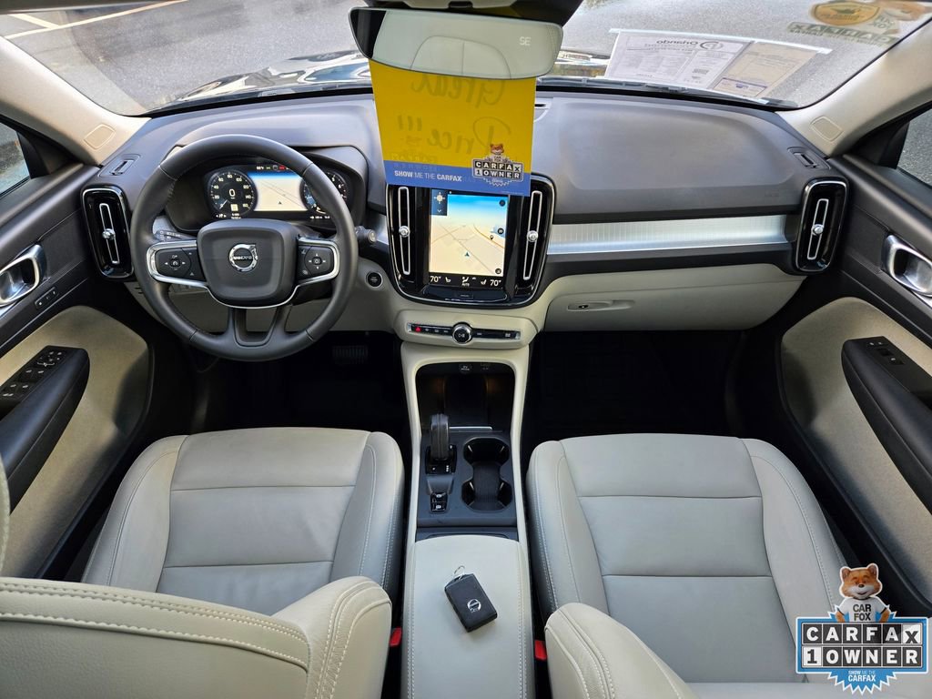 Used 2019 Volvo XC40 T4 Momentum image 50