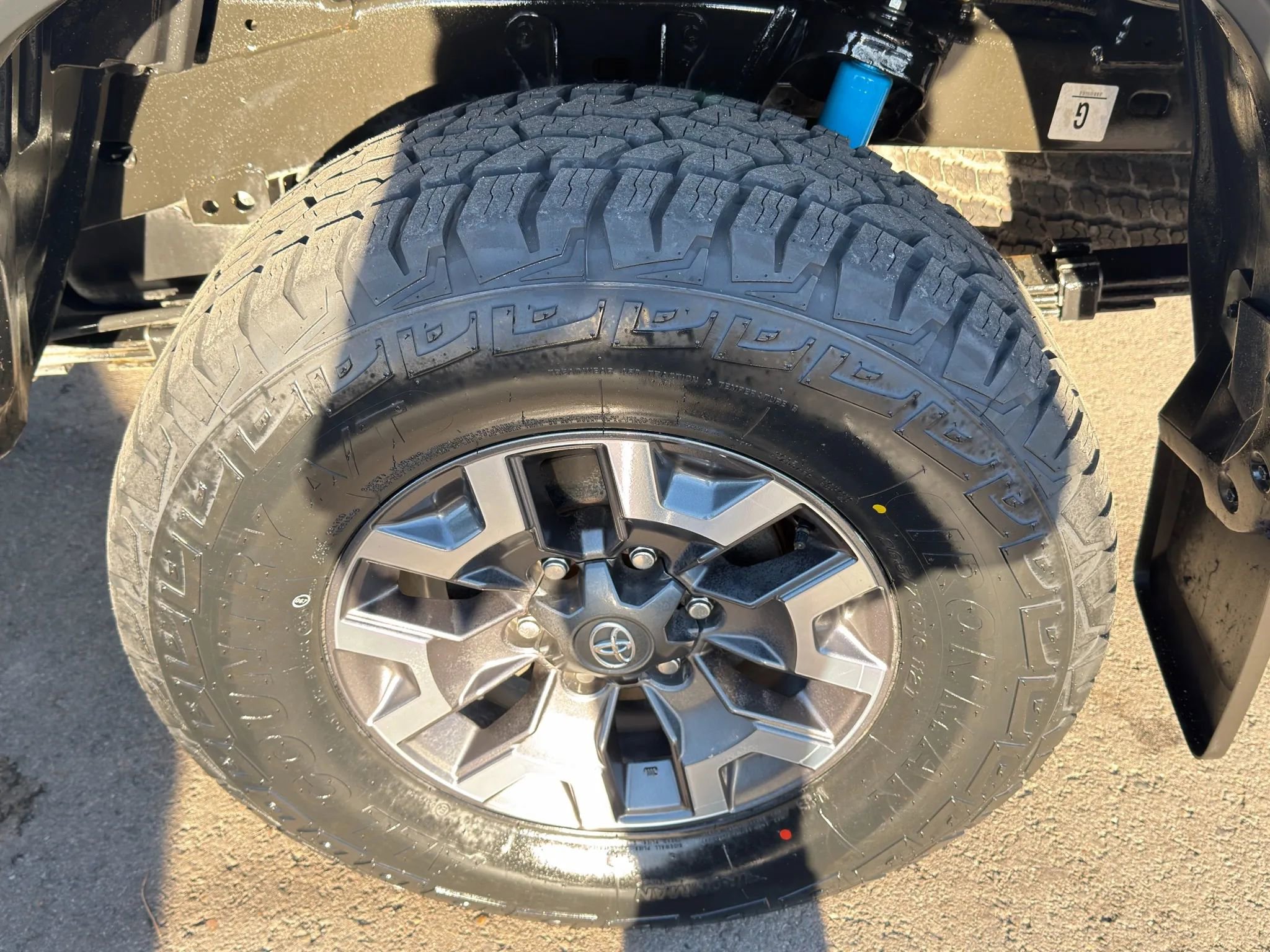 Used 2021 Toyota Tacoma TRD Off-Road image 10