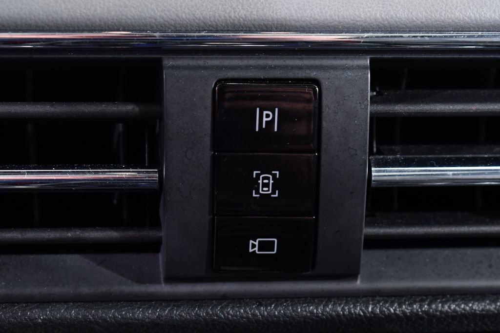 Used 2022 Lincoln Corsair AWD w/ Premium Package image 28