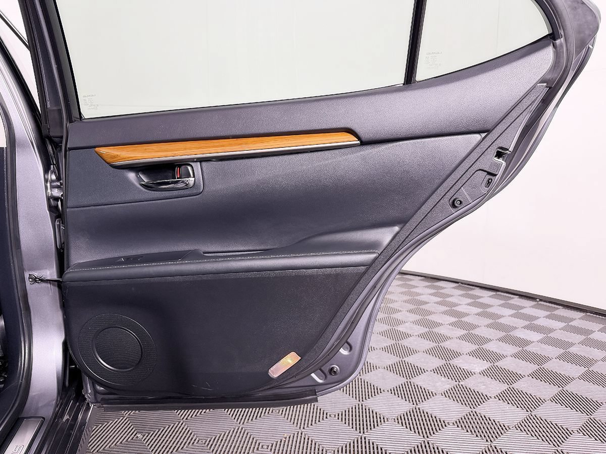 Used 2014 Lexus ES 300h w/ Luxury Package w/Bamboo Trim FWD image 39