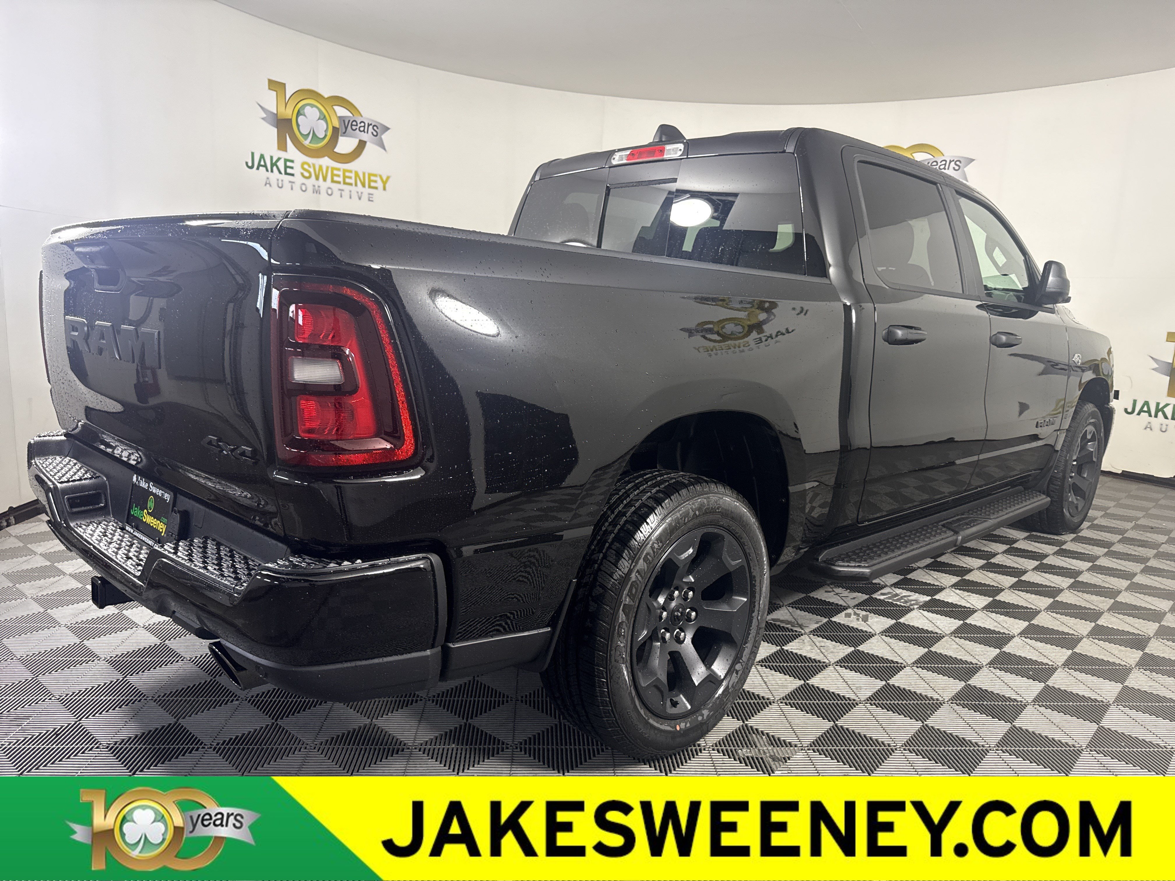 New 2026 RAM 1500 Express AWD/4WD image 10