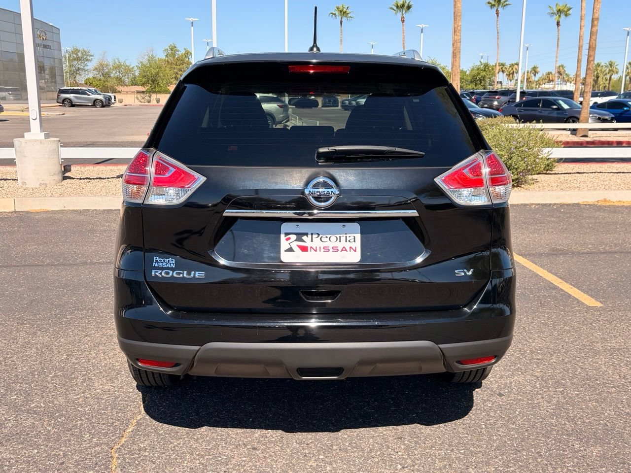 Used 2015 Nissan Rogue SV FWD image 5