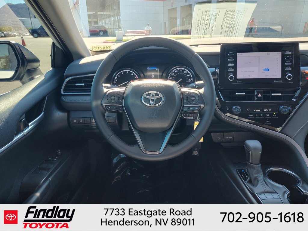 Used 2024 Toyota Camry SE FWD image 10