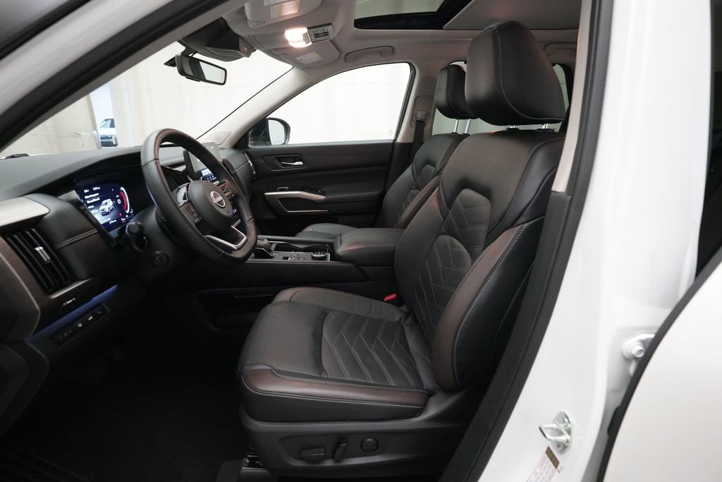 Certified 2023 Nissan Pathfinder Platinum AWD/4WD image 7