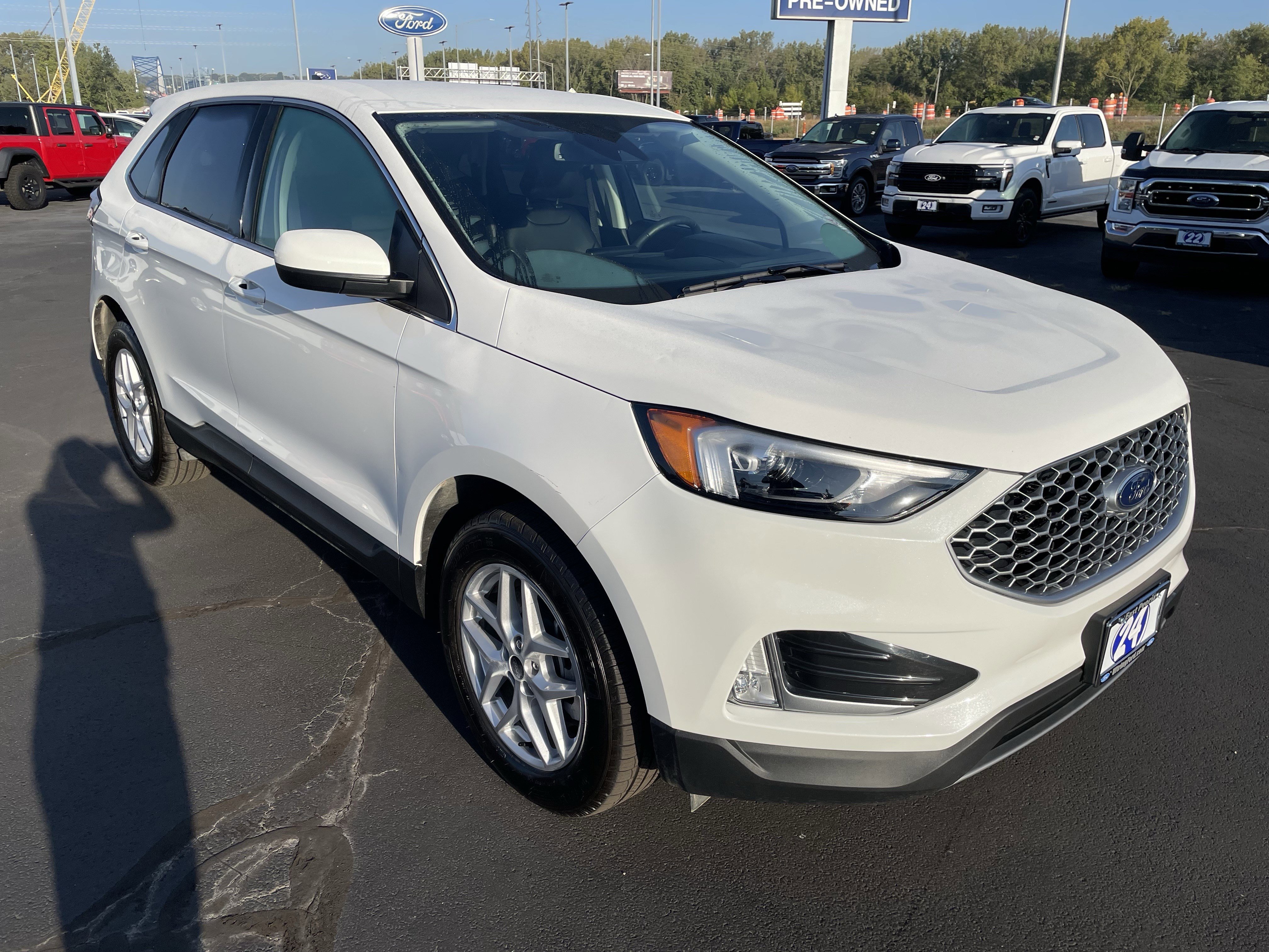 Used 2024 Ford Edge SEL w/ Convenience Package image 11