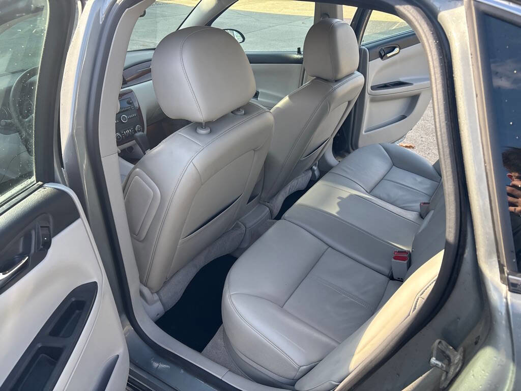 Used 2009 Chevrolet Impala LT w/ Luxury Edition Package image 11
