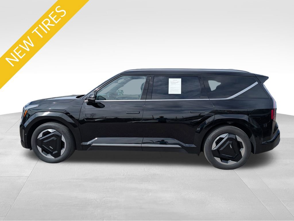 Certified 2024 Kia EV9 Land AWD/4WD image 2