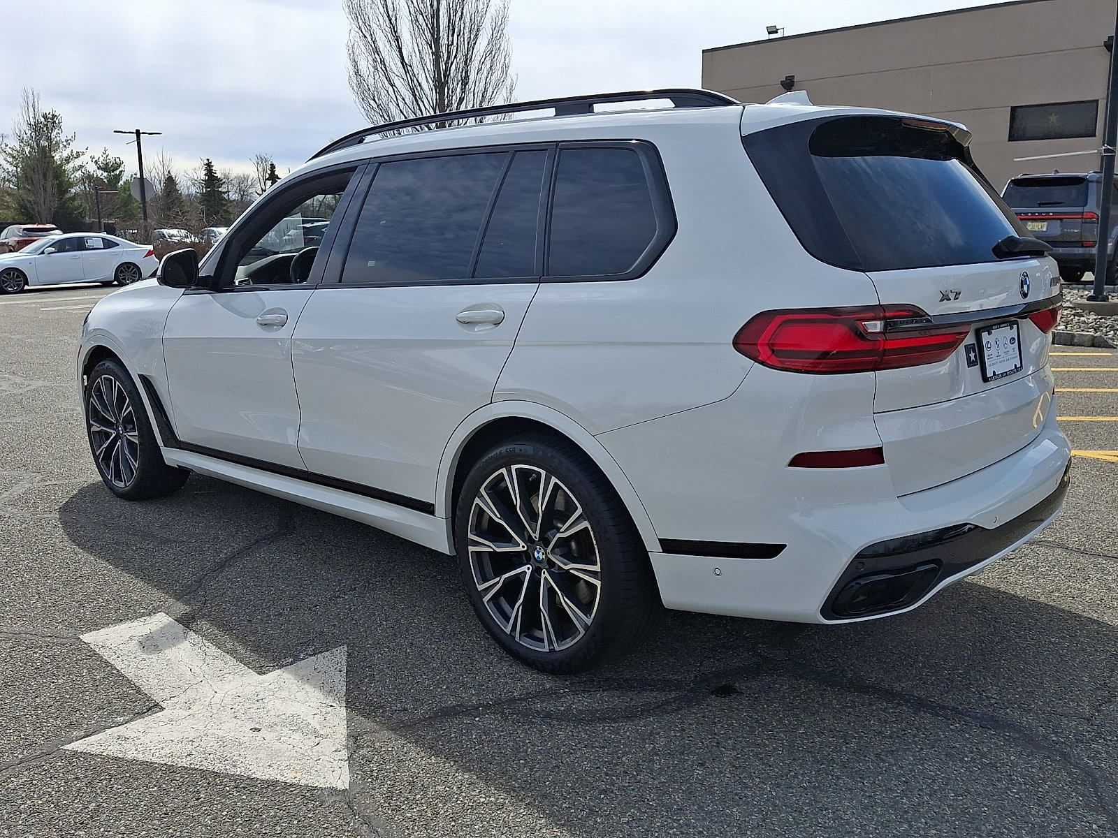 Used 2022 BMW X7 M50i image 4