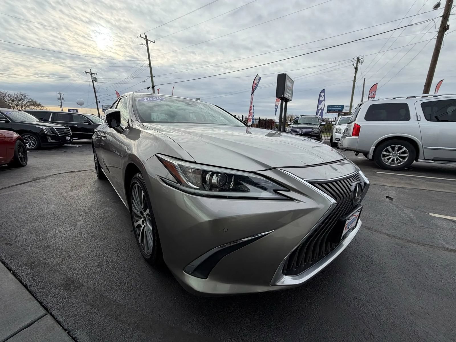 Used 2020 Lexus ES 350 w/ Premium Package FWD image 12