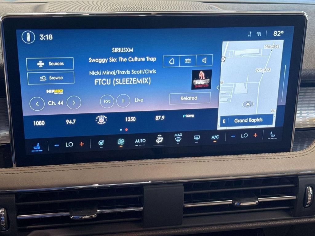 Certified 2023 Lincoln Corsair AWD w/ Equipment Group 101A image 23