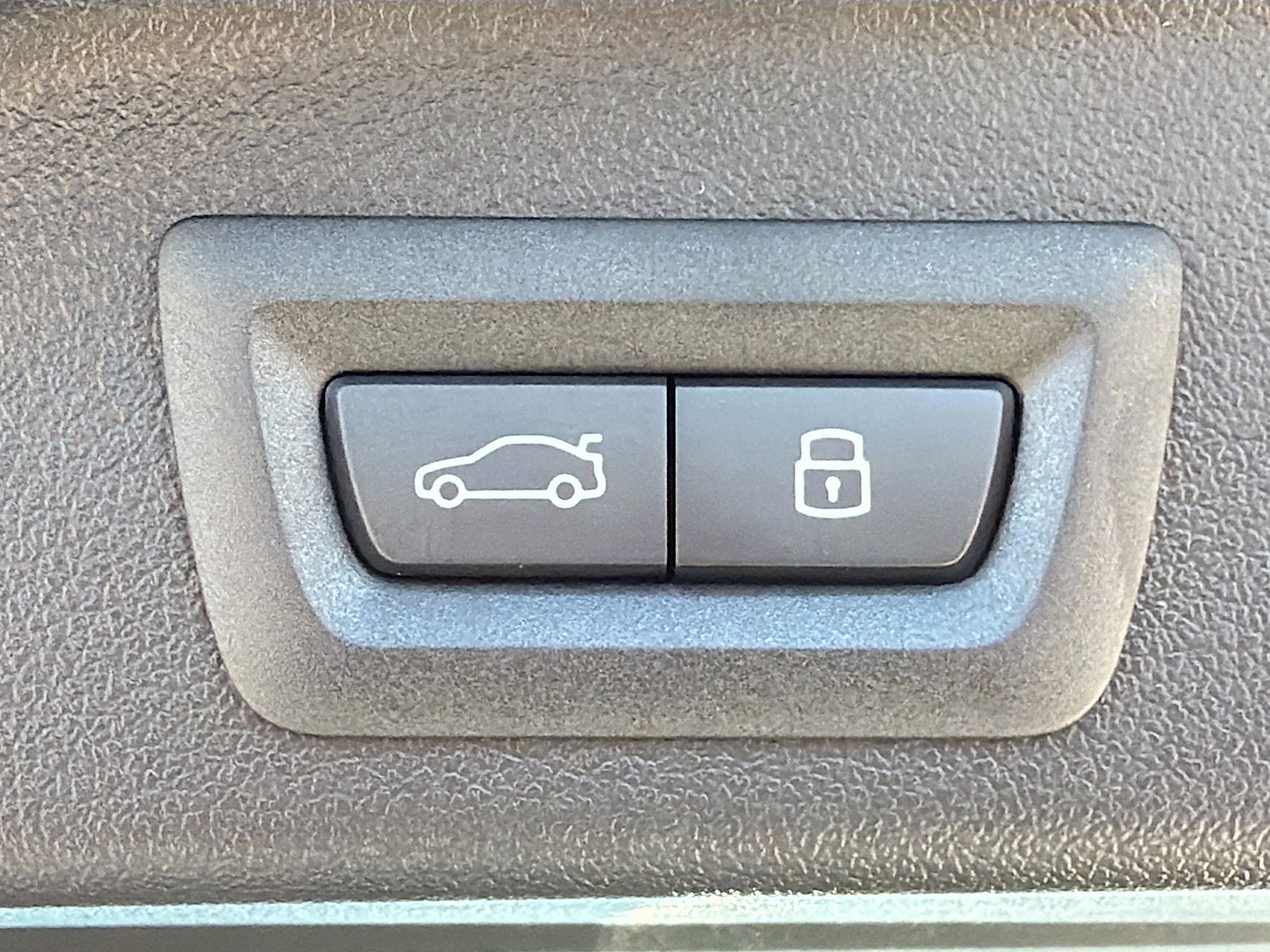 New 2026 BMW X5 xDrive50e w/ M Sport Package image 13