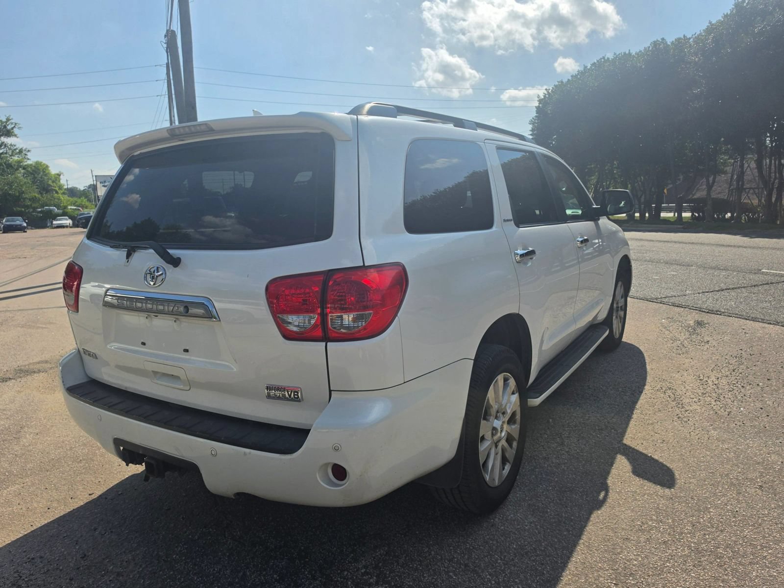 Used 2010 Toyota Sequoia Platinum AWD/4WD image 6