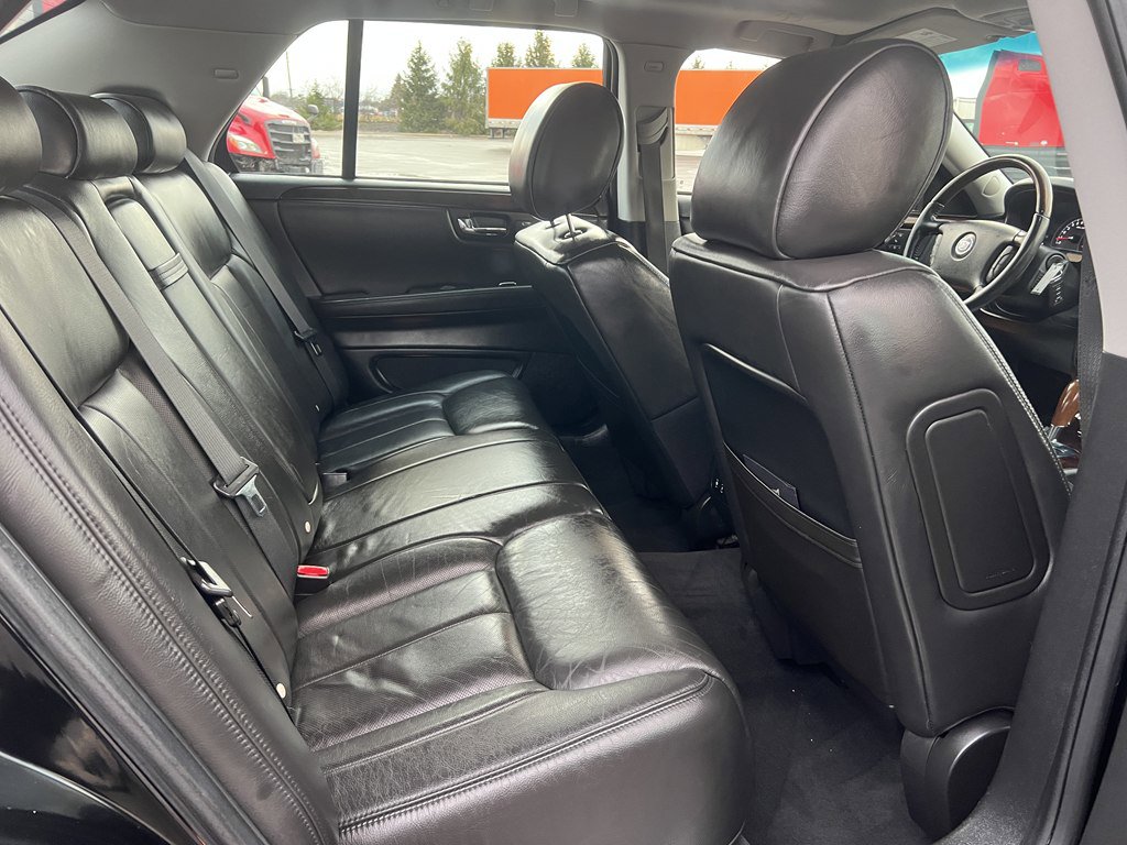 Used 2011 Cadillac DTS Premium image 13