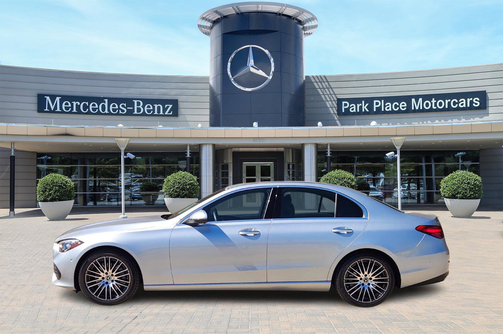 Certified 2025 Mercedes-Benz C 300 4MATIC Sedan image 3