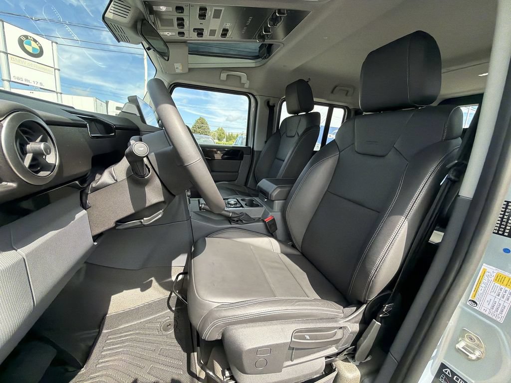 Used 2024 INEOS Grenadier Station Wagon AWD/4WD image 19