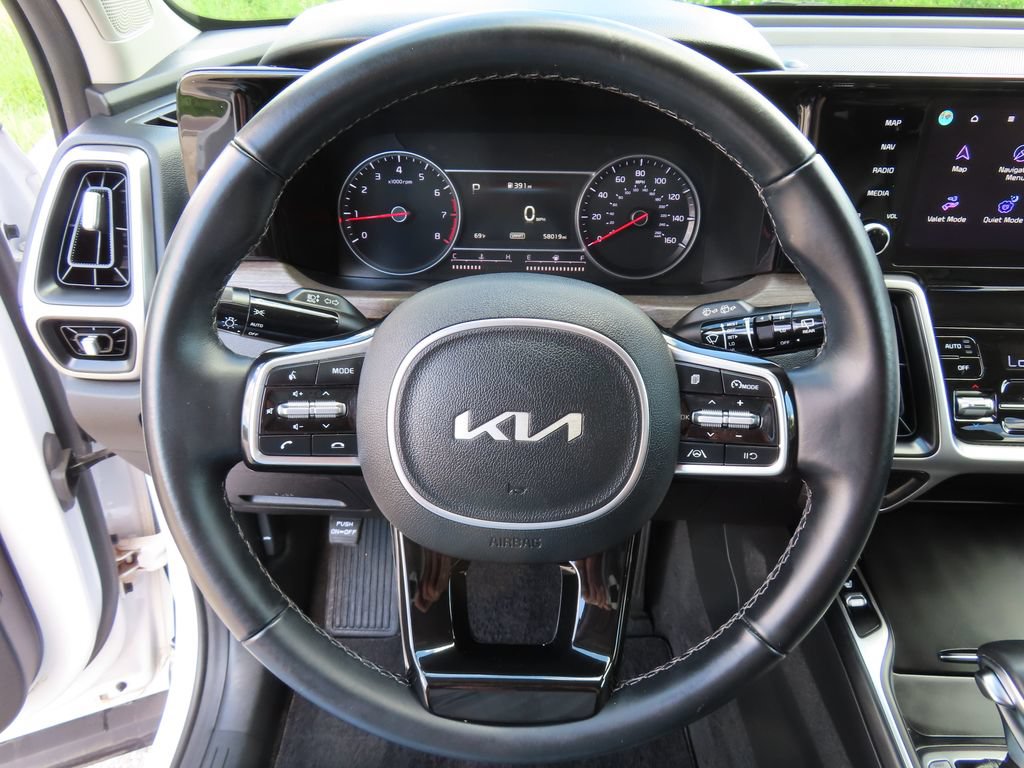 Certified 2022 Kia Sorento S w/ Panoramic Sunroof Package AWD/4WD image 23