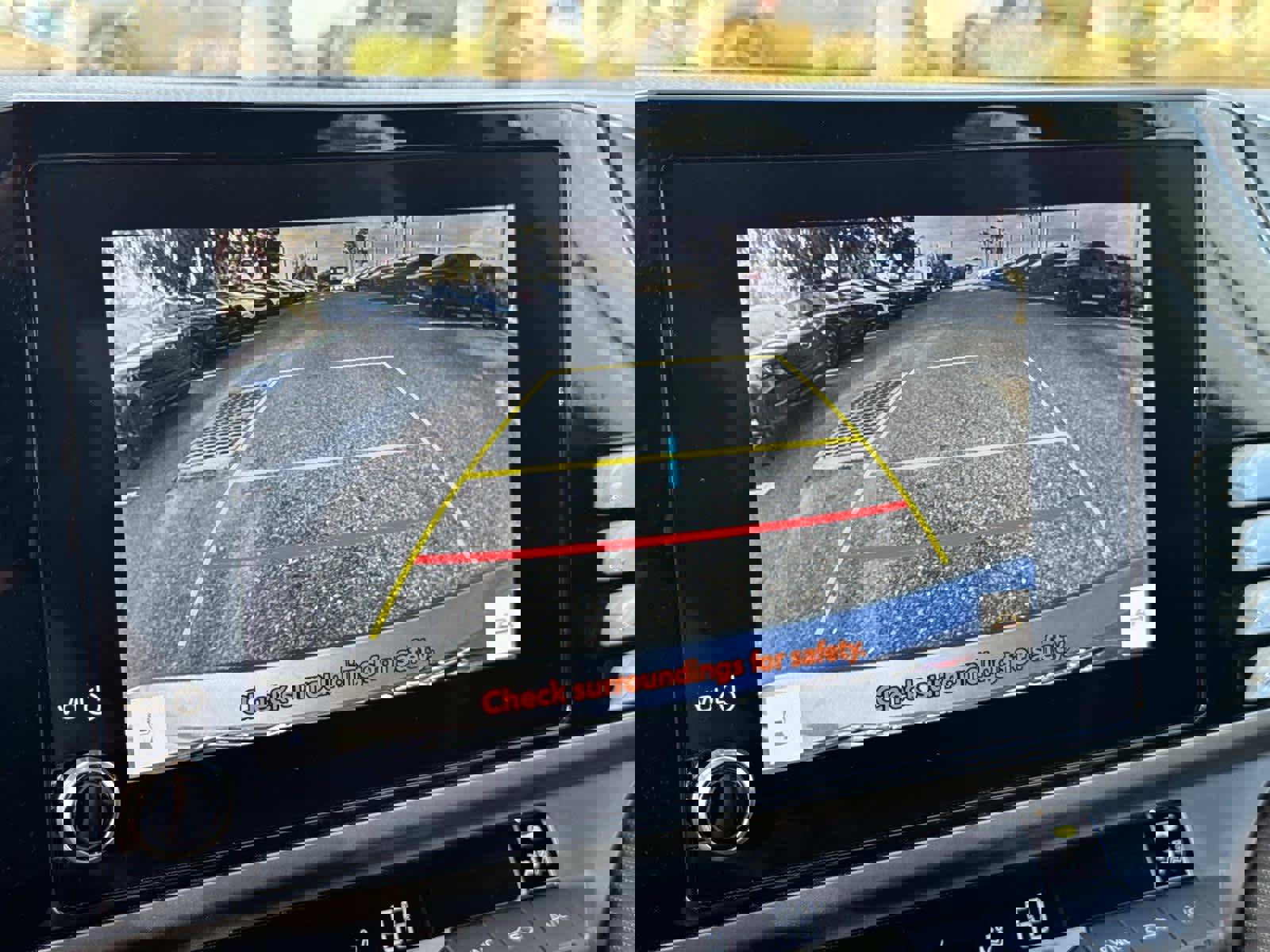 Used 2025 Toyota Camry SE image 27