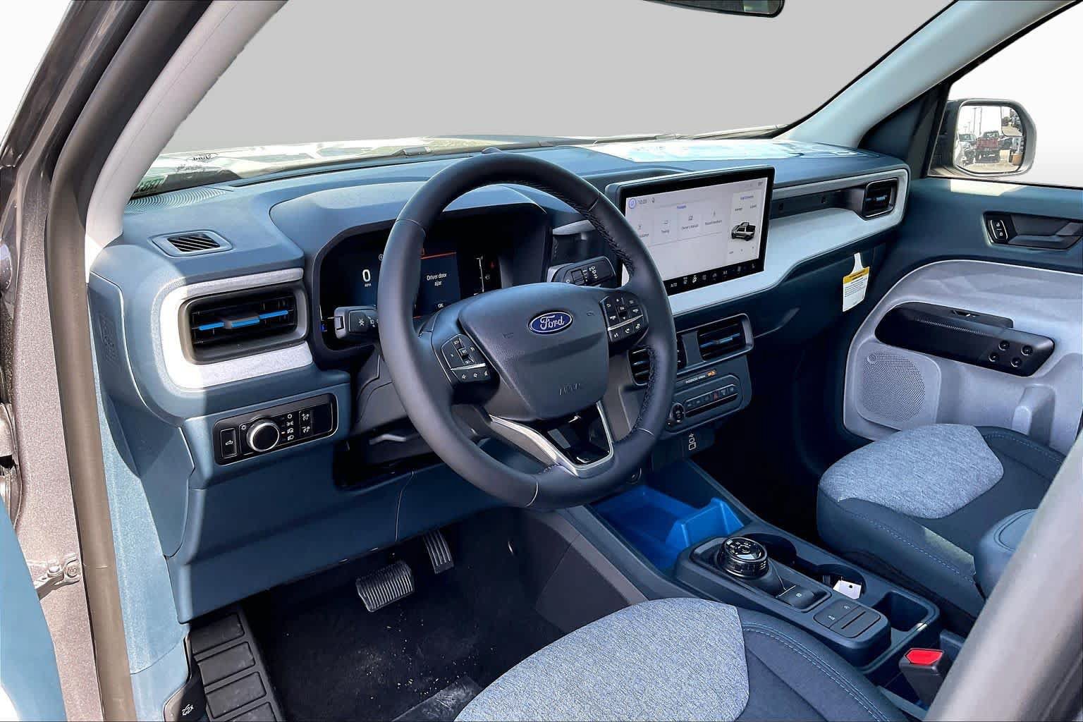 New 2026 Ford Maverick XLT w/ XLT Luxury Package FWD image 6