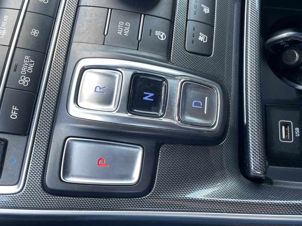 Used 2021 Hyundai Santa Fe Limited AWD/4WD image 18