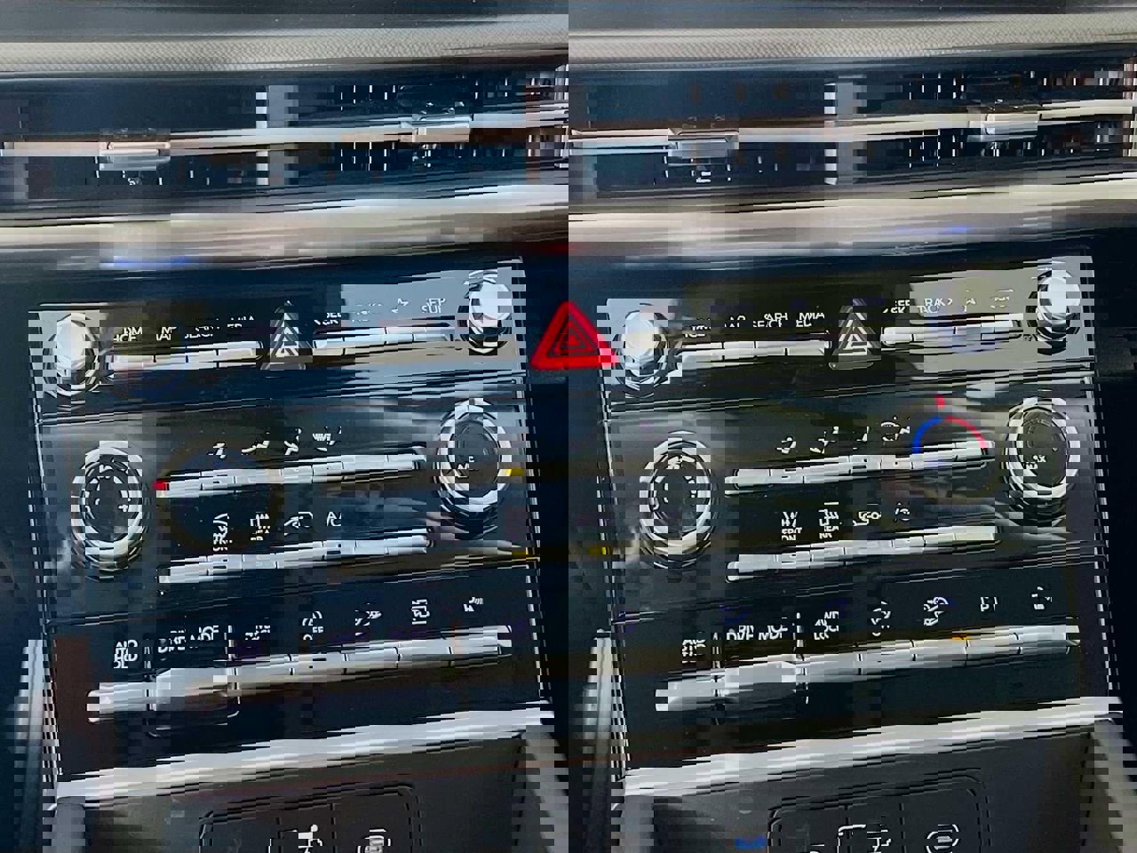 New 2026 Hyundai Santa Fe SE AWD/4WD image 11