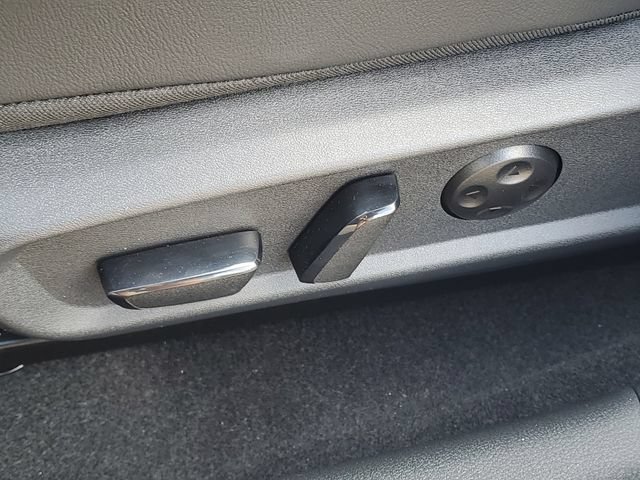 New 2026 Nissan Sentra SR w/ SR Premium Package FWD image 7