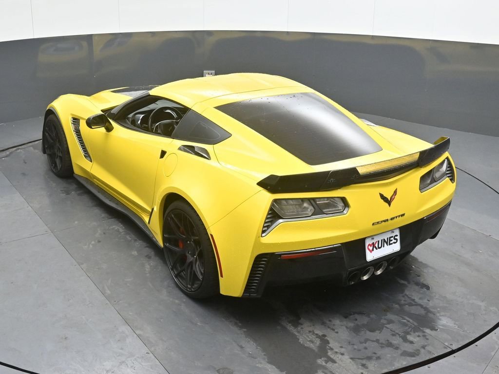 Used 2016 Chevrolet Corvette Z06 w/ Z07 Performance Package image 35