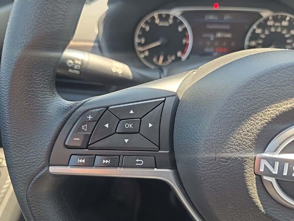 Used 2025 Nissan Altima 2.5 SV FWD image 20