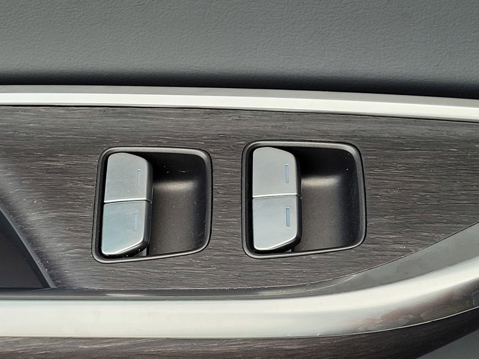 Used 2023 Lucid Air Pure image 23