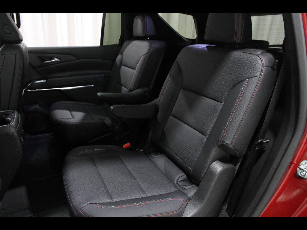 Certified 2026 Chevrolet Traverse Z71 w/ LPO, Floor Liner Package image 18