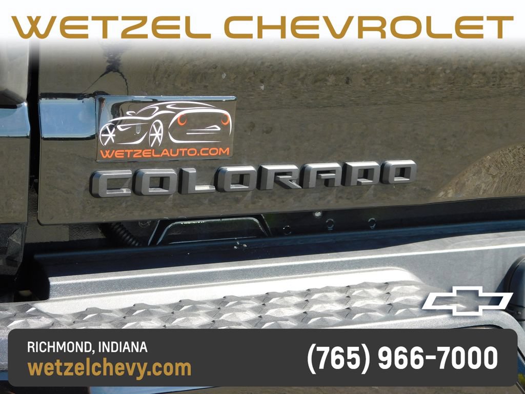 Used 2025 Chevrolet Colorado ZR2 w/ Technology Package AWD/4WD image 37