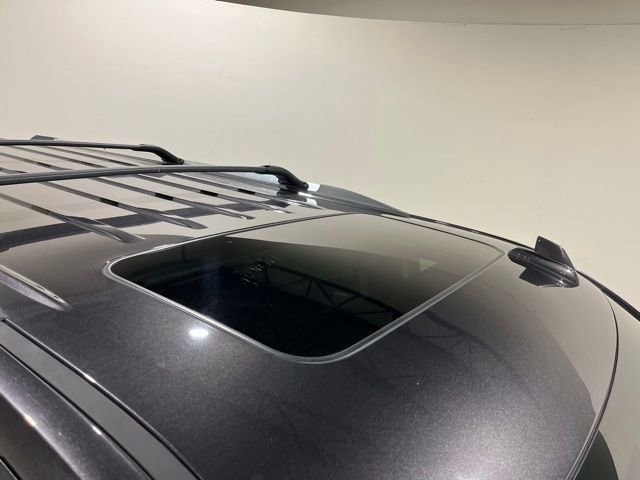 Used 2018 Chevrolet Suburban Premier image 13