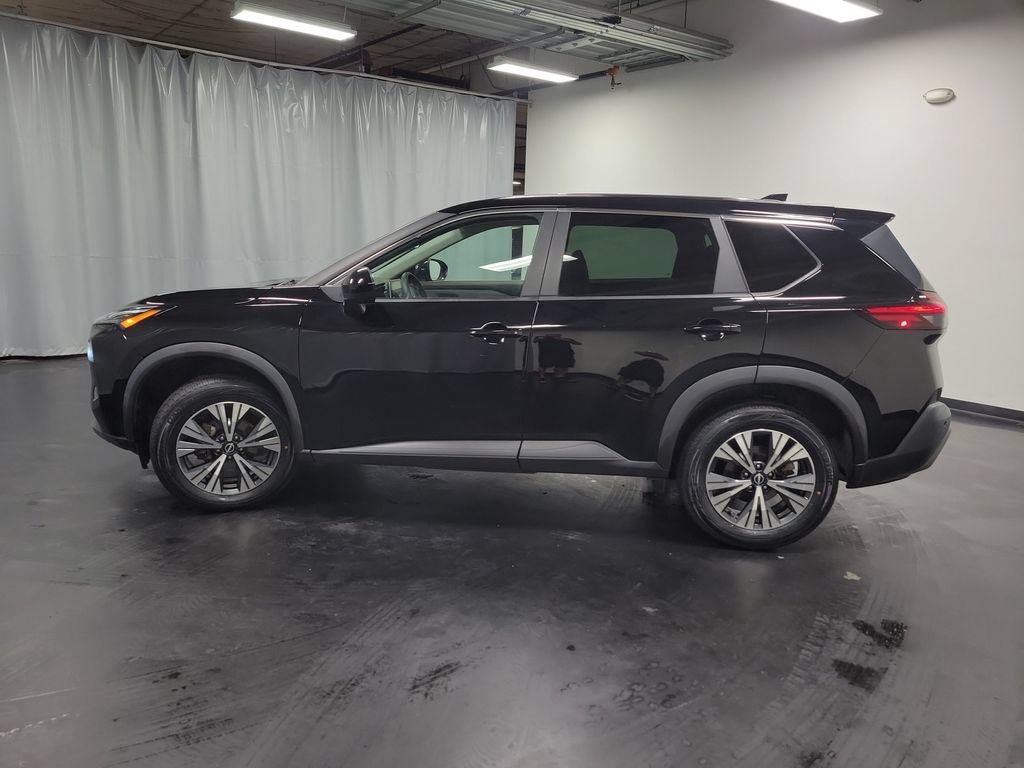Used 2023 Nissan Rogue SV AWD/4WD image 5