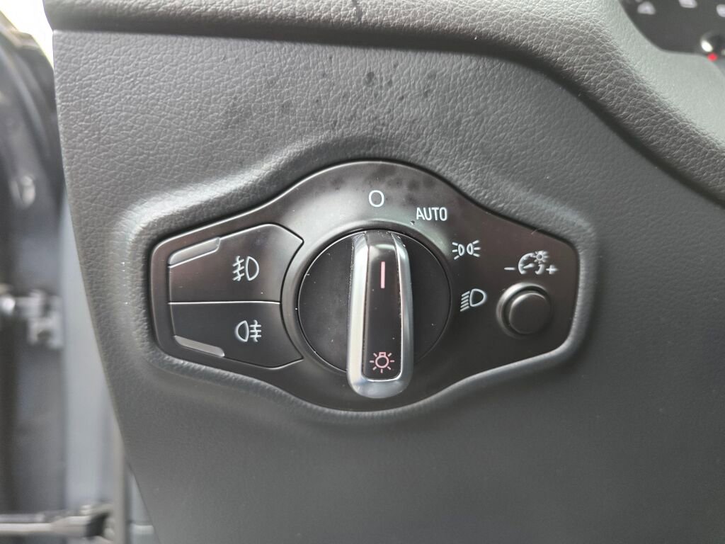 Used 2016 Audi Q5 2.0T Premium Plus w/ Technology Package image 19