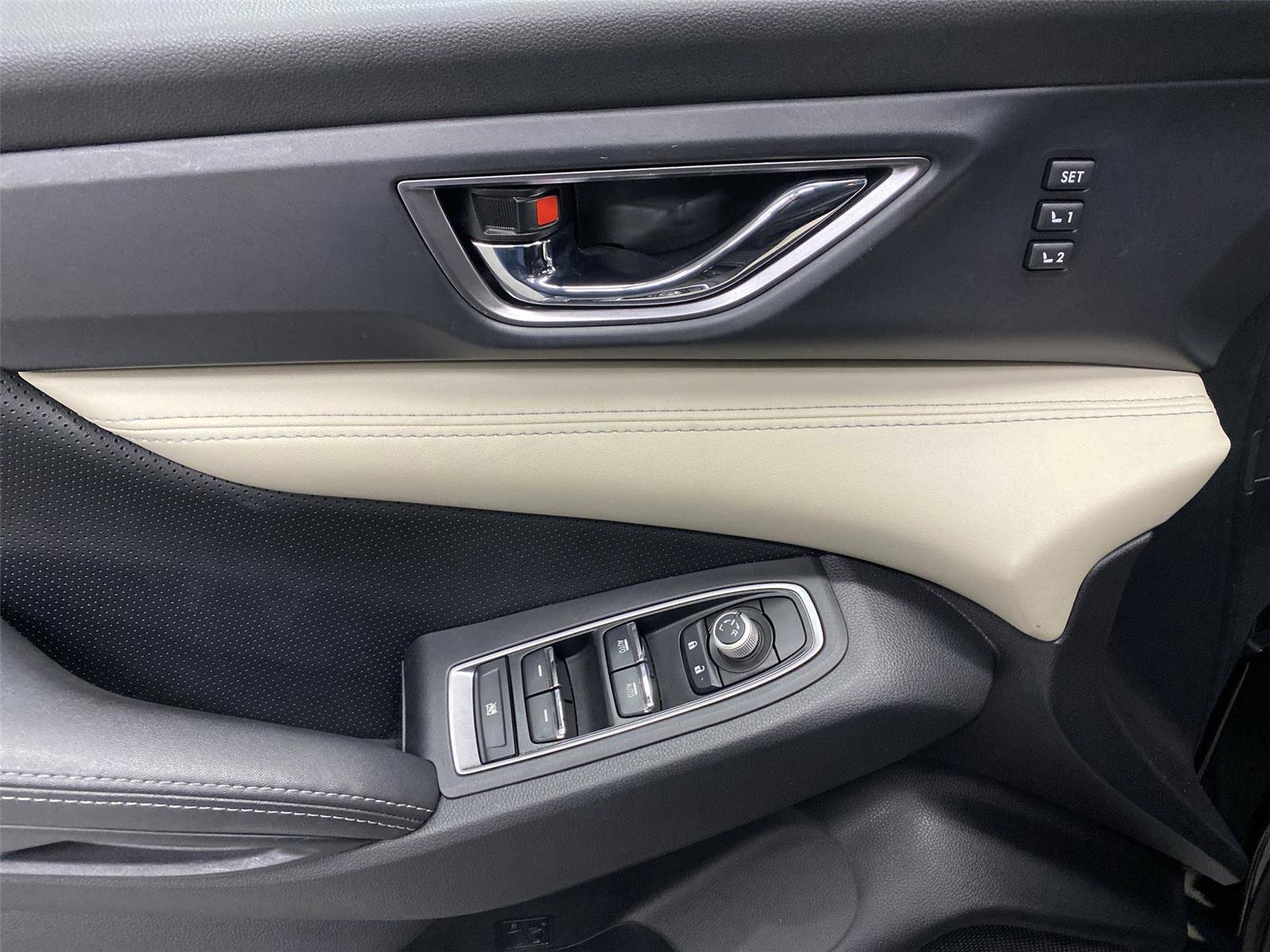 Used 2022 Subaru Ascent Limited w/ Technology Package image 19