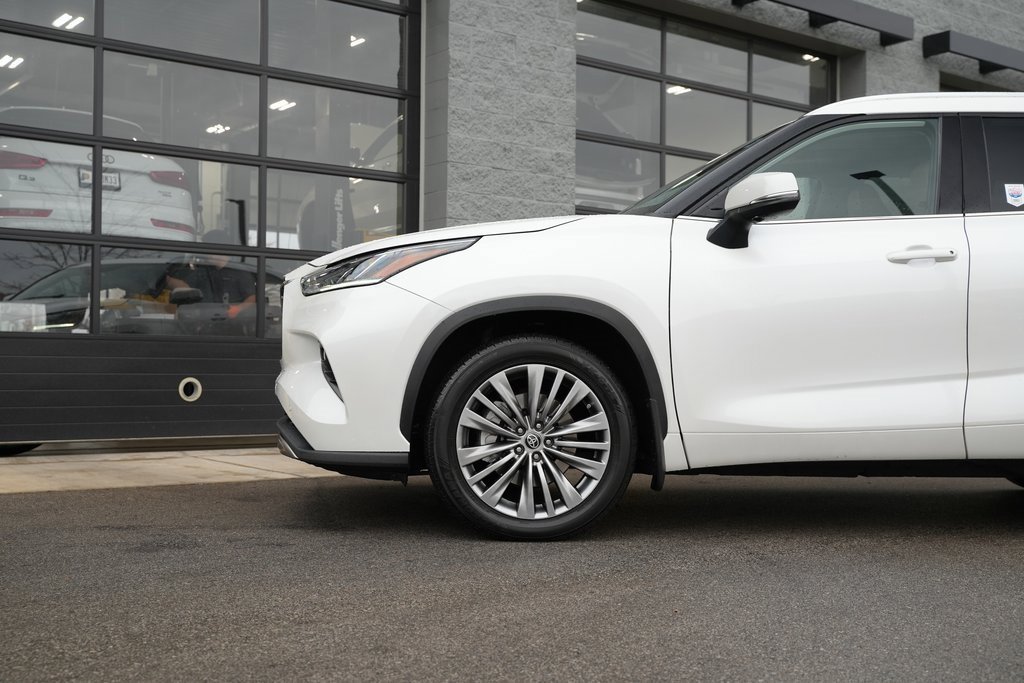 Used 2021 Toyota Highlander Platinum image 10