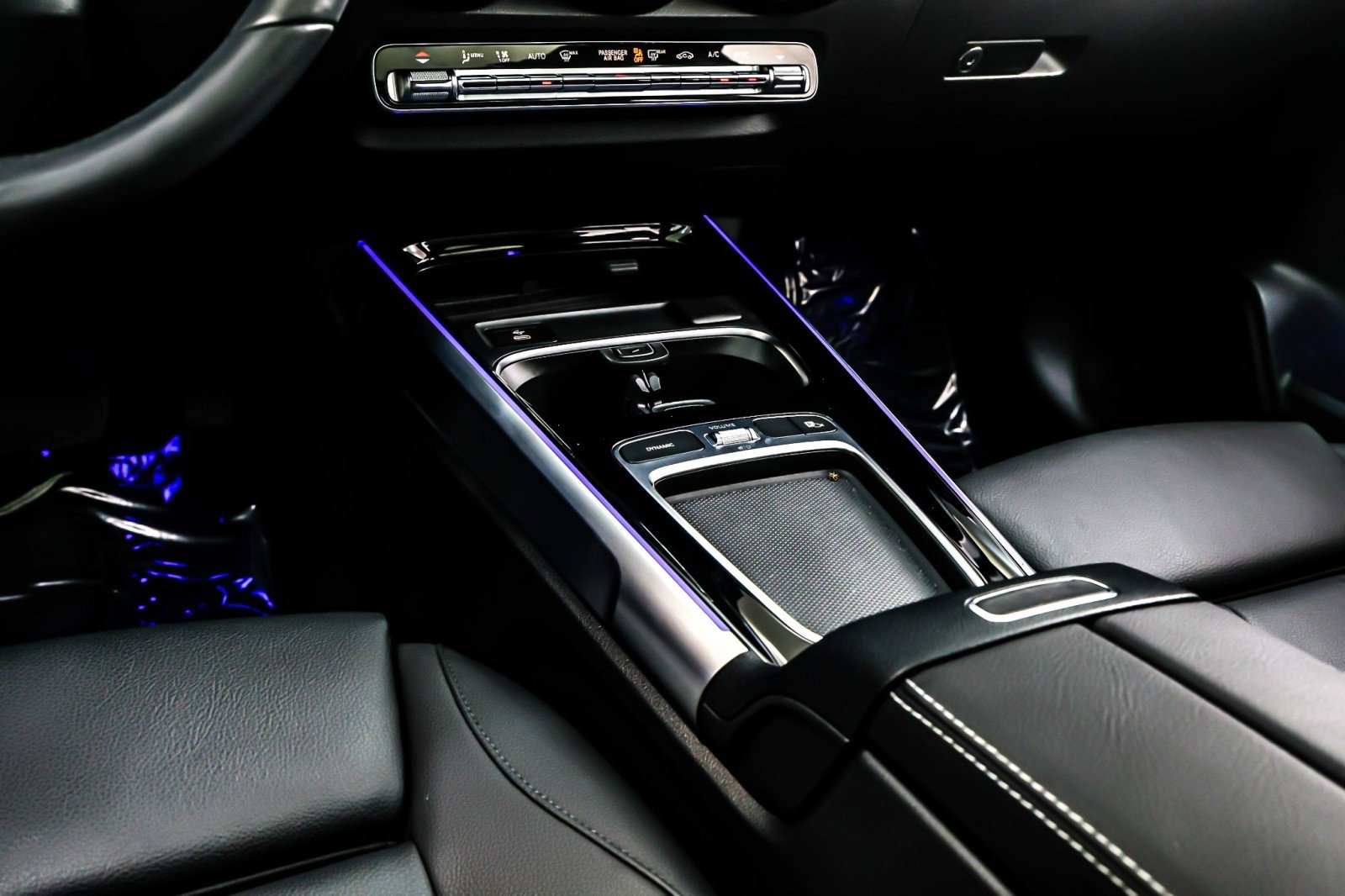 Certified 2025 Mercedes-Benz GLB 250 image 8