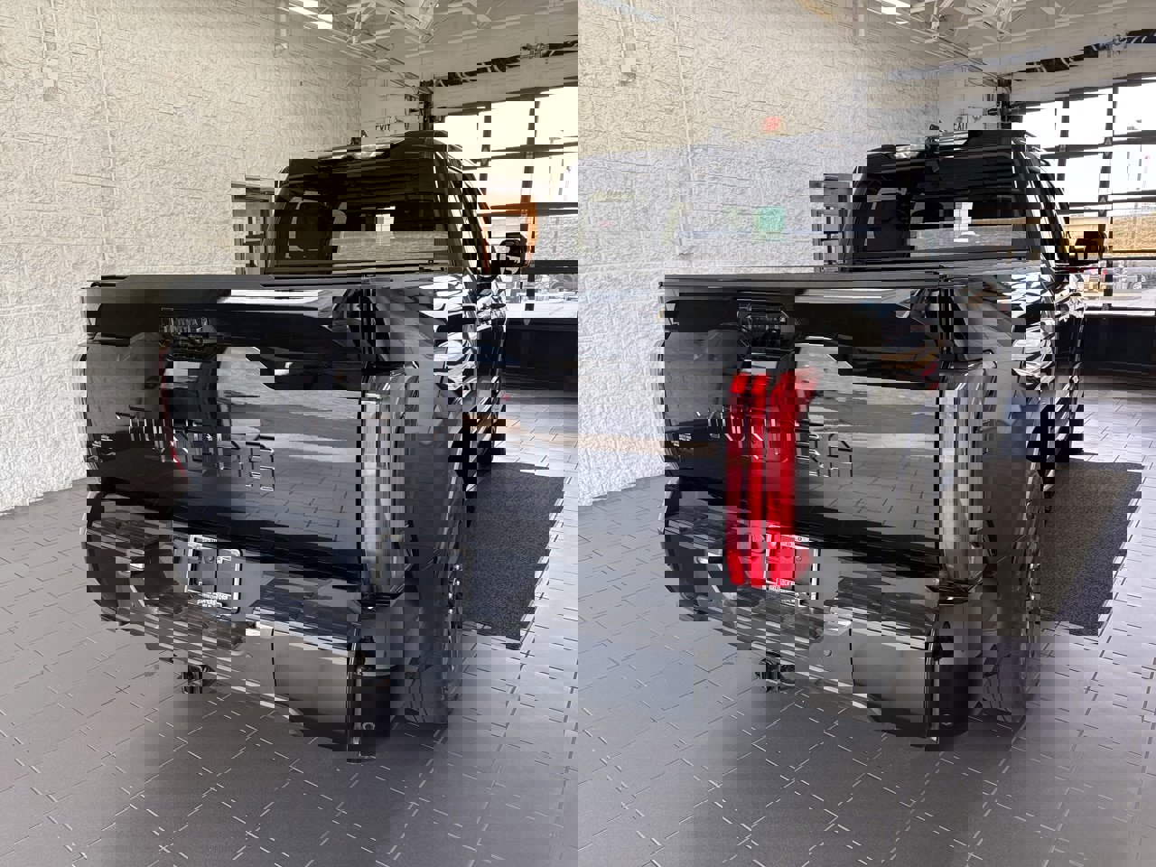 Used 2023 Toyota Tundra Platinum image 7