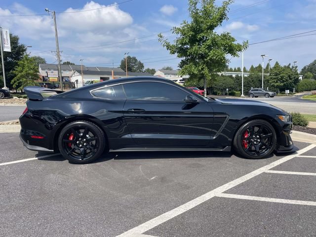 Used 2018 Ford Mustang Shelby GT350R w/ GT350R Equipment Group 920A RWD image 8