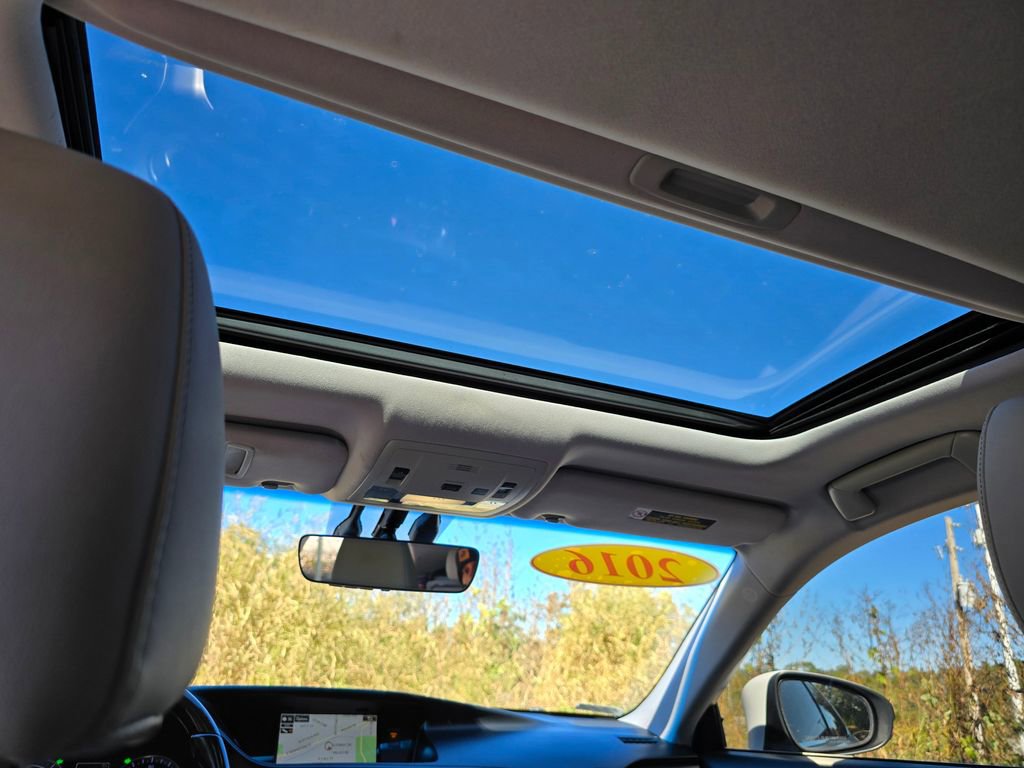 Used 2016 Lexus ES 300h image 52