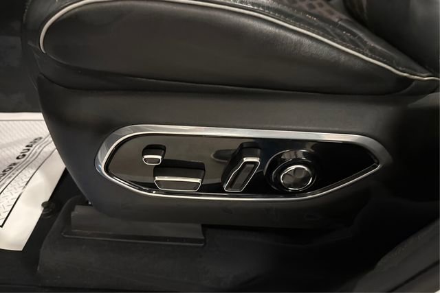 Used 2023 Jeep Grand Cherokee L Summit w/ Advanced Protech Group IV image 18