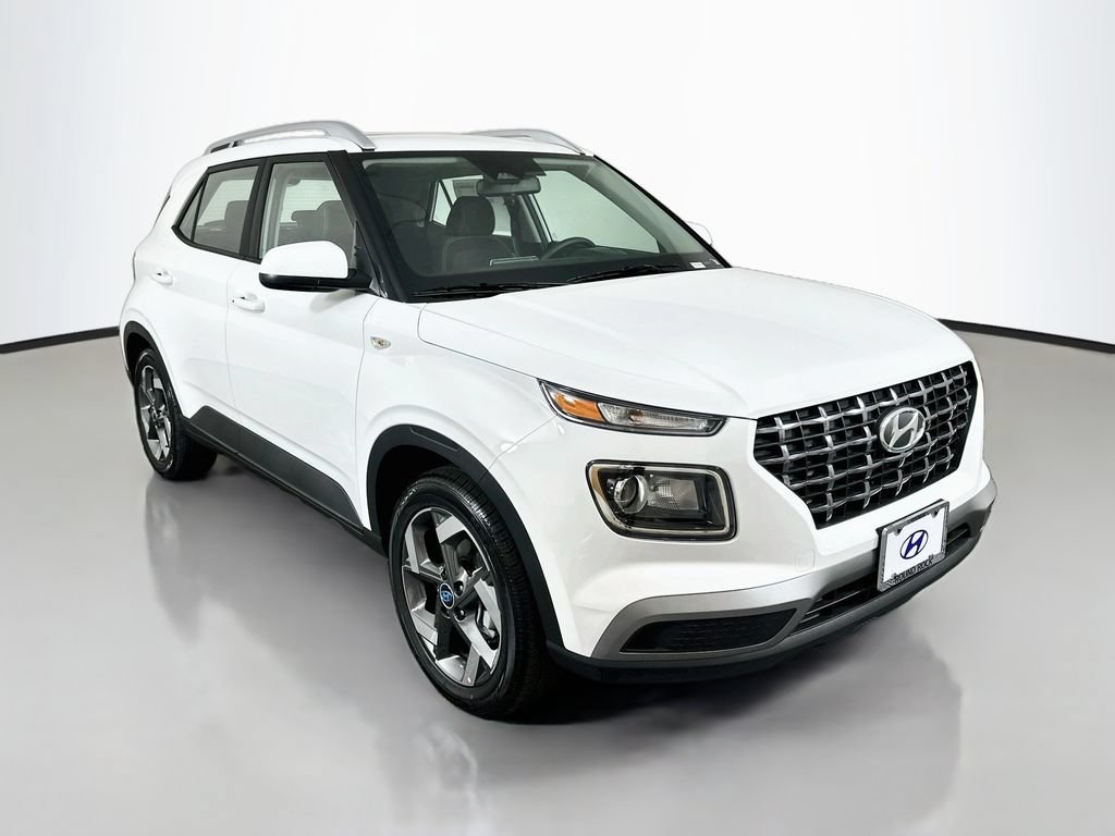 New 2026 Hyundai Venue SEL FWD image 3