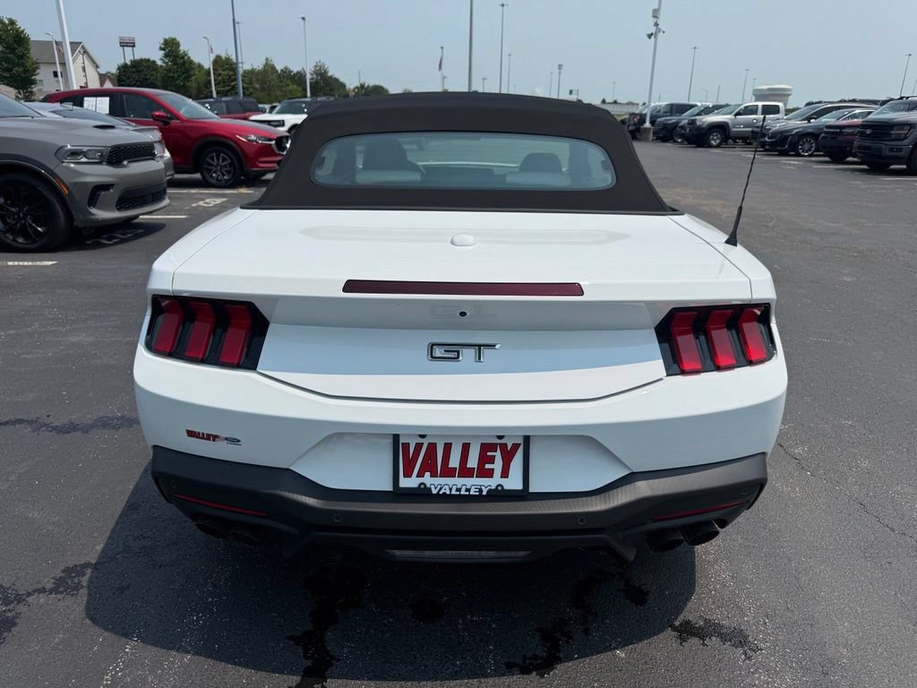 New 2026 Ford Mustang GT Premium w/ GT Performance Package RWD image 4