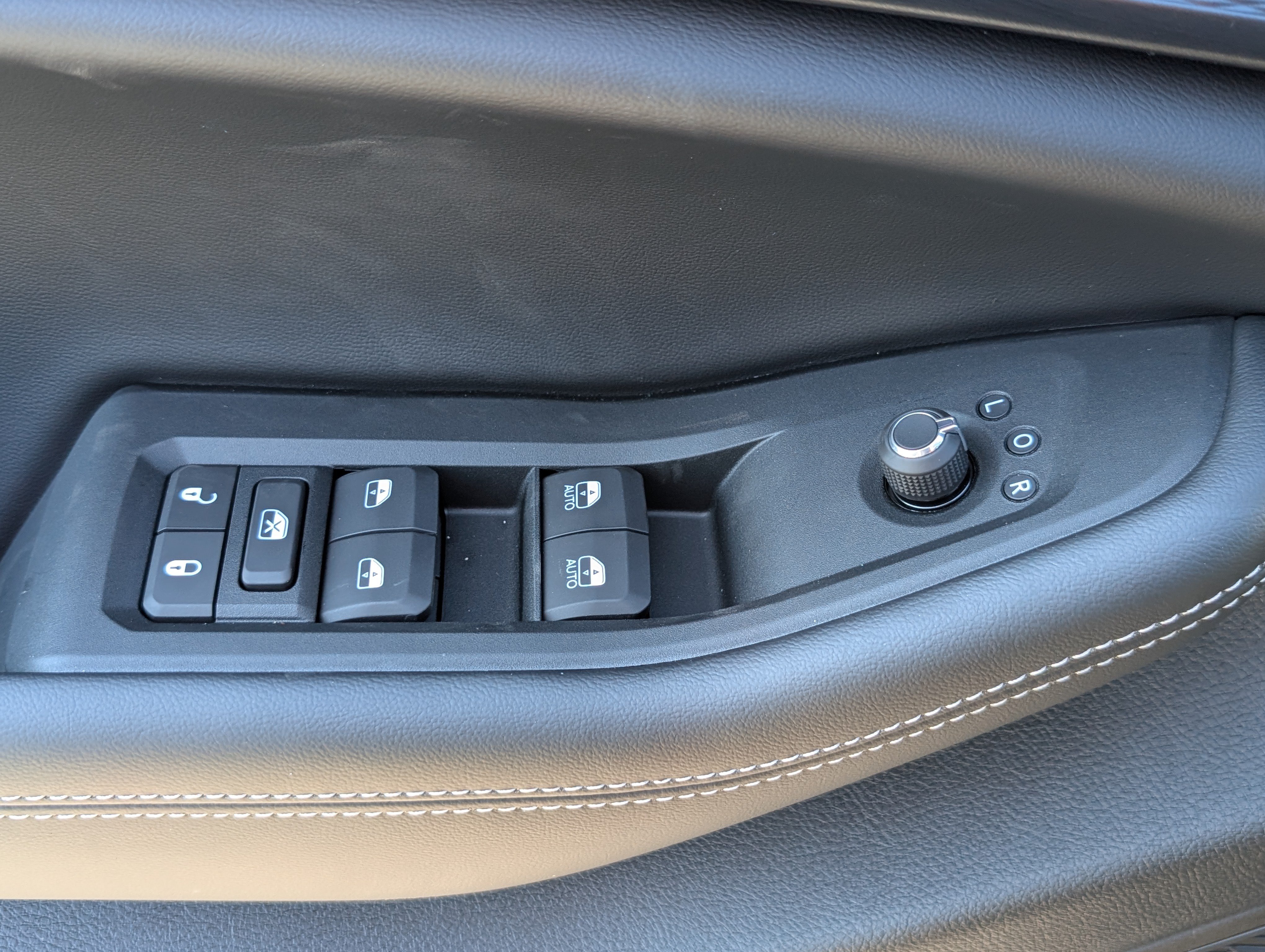 New 2025 Jeep Grand Cherokee Altitude AWD/4WD image 17