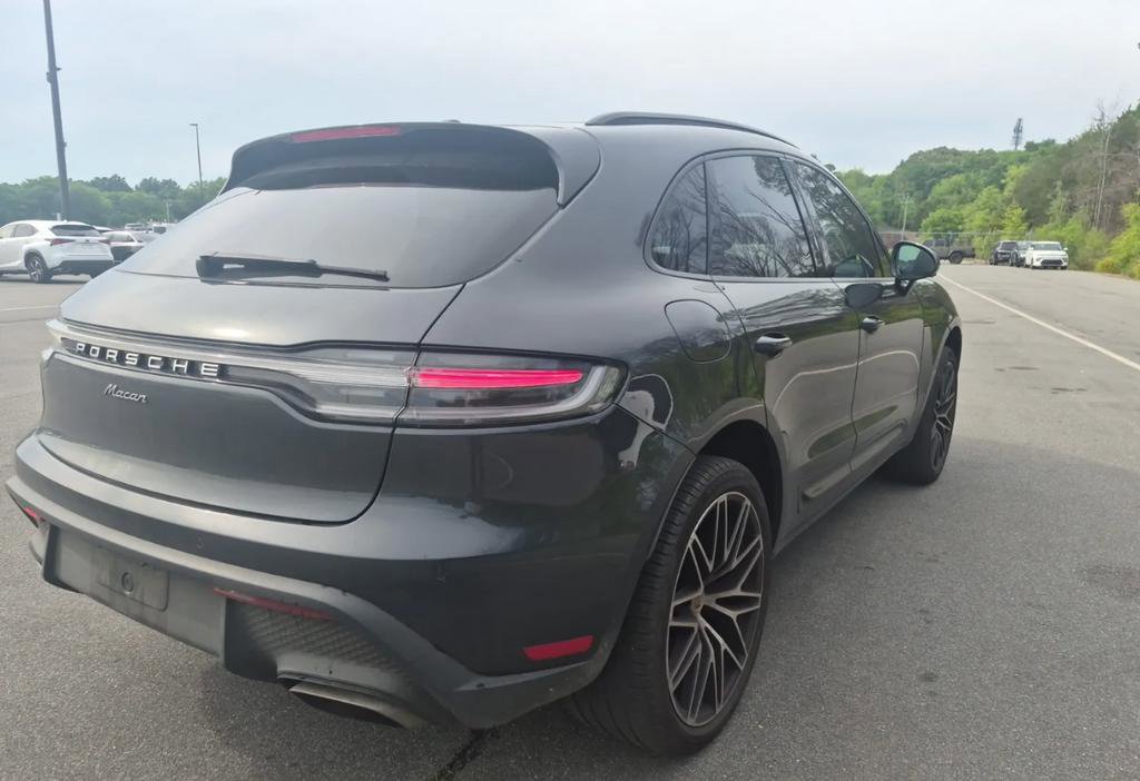 Used 2024 Porsche Macan AWD/4WD image 2