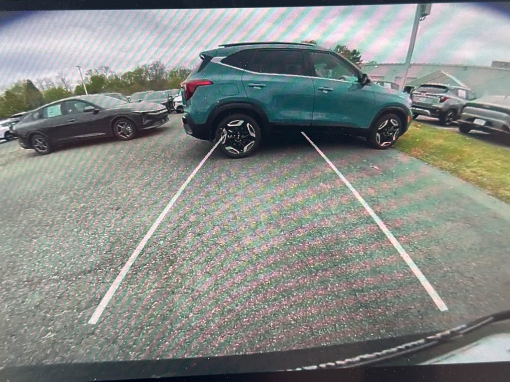 Used 2023 Tesla Model Y Long Range image 30